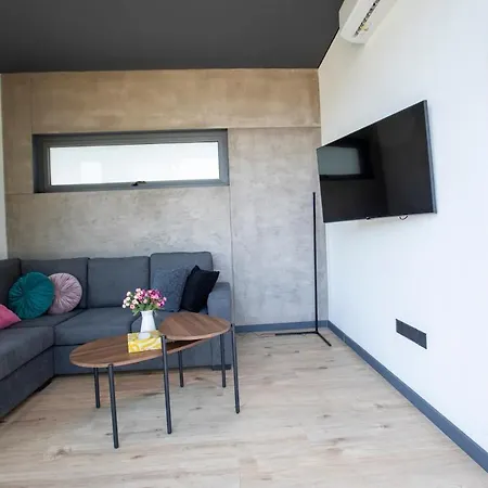 Mi Filoxenia 1 Aglantzia